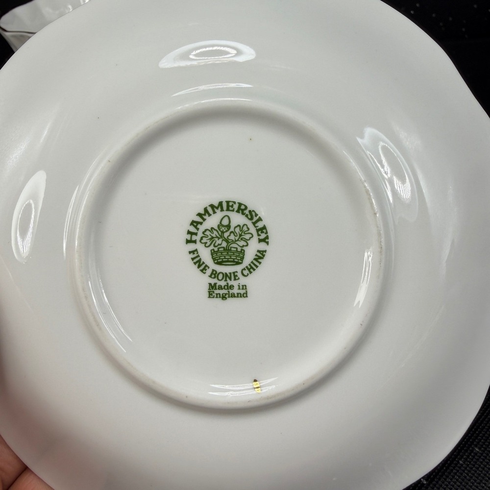 Hammersley Victorian Rose Fine Bone China Teacup Saucer Set Gold Gilt England - Picture 8 of 10